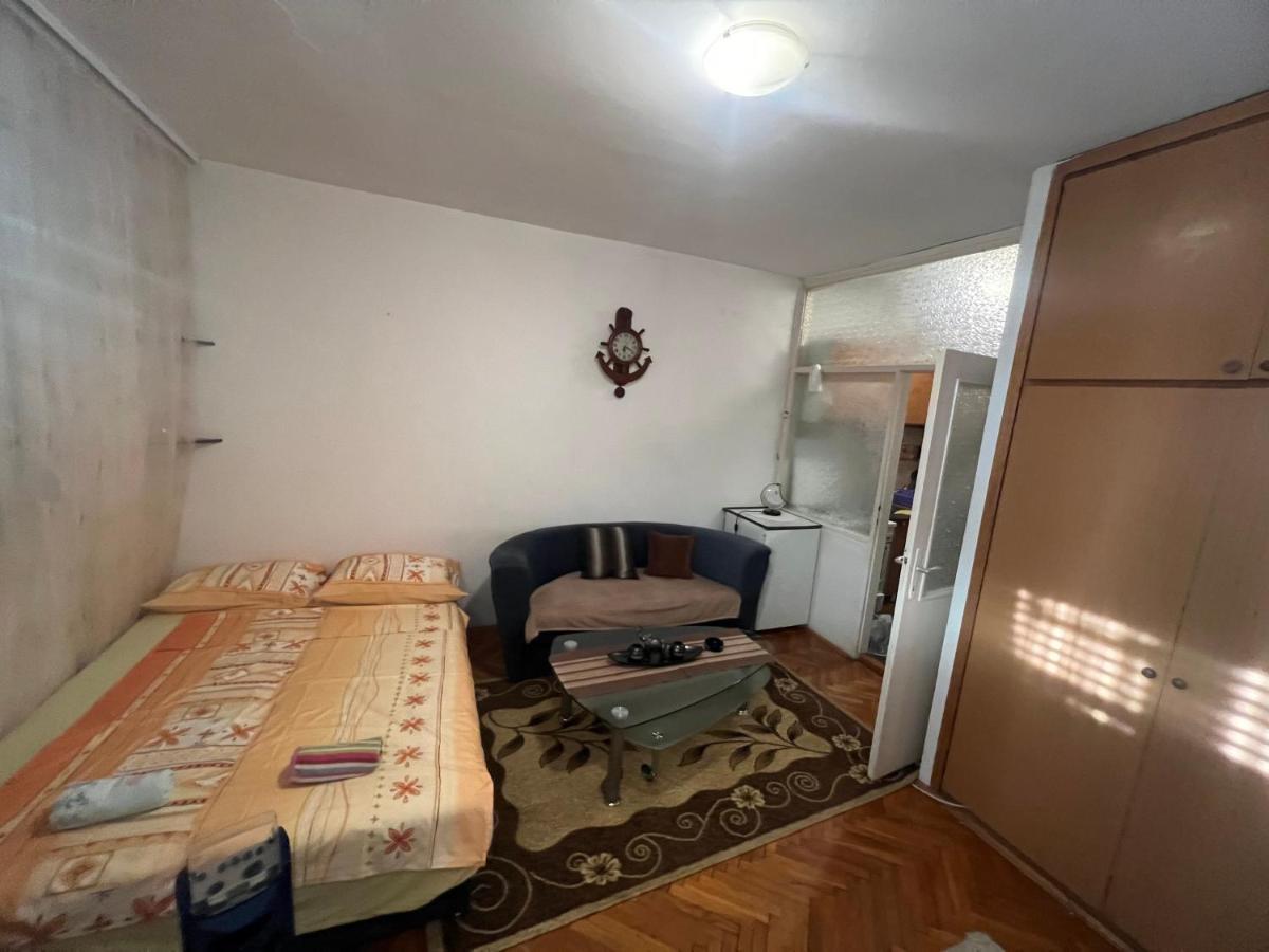 A-D Free Wi-Fi Internet, Air Conditioner,Free Parking Подгорица Екстериор снимка